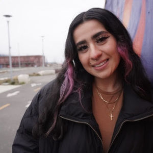 Meet your Posher, Adriana